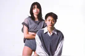 小松菜奈和菅田将晖又双叒合作了，灰白画风简约，很有日系冷淡风图片