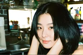 姜涩琪  胶片少女图片
