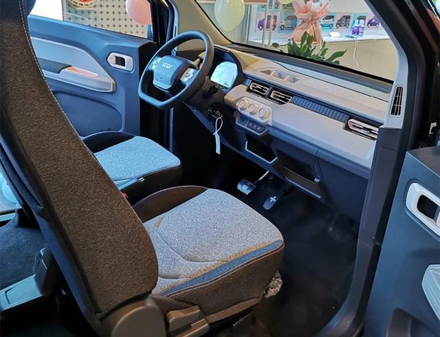 24小时订单破1.5万辆，便宜好养的代步小车，实拍奇瑞QQ冰淇淋