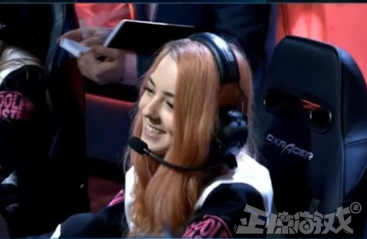 不给打比赛还被馋身子？LOL美女辅助手撕俱乐部，玩家却质疑了？