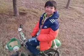 今天，恳请大家转发郑州这些失去联系的孩子图片