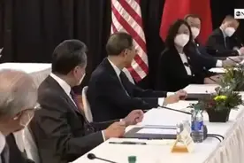 张京高能临场翻译火出圈！这些“翻译大神”都是怎样炼成的？图片