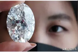 非洲博茨瓦纳开采出世界第三大钻石 重达1098克拉图片