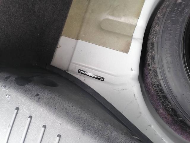 期待已久的经典福克斯两厢版，胖哥已顺利拿下，1.8排量手动挡