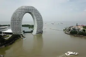 湖州特色美食打卡，还有状元服和状元帽，原来吃的不仅是味道图片