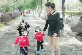 “袖珍爸爸”走红，和妻子一同带双胞胎逛街，被误认是孩子图片