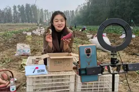 地瓜也能卖到一个亿？济南辞职卖地瓜女白领回应：每天两万单，年营收破亿不是空话图片