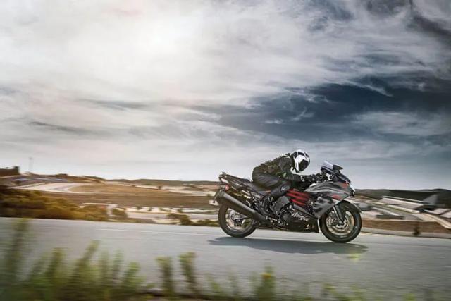 鱱2022Z900RSZ900RS cafeȫɫûޱ仯