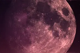 老兵：中秋夜，月亮高悬人孤单，两岸割裂人未还，三军将士不曾眠图片