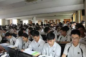 469分进入河南大学中国语言文学类专业，毕业直接当老师图片