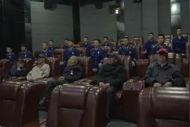 上饶5名抗美援朝老兵来到消防员身边，这些话让人热泪盈眶！图片