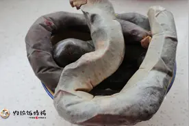 内蒙女孩远嫁陕西，收到父母寄来的特产泪流满面，网友：幸福的人图片