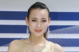 黄裙车模 窈窕淑女，君子好逑 此女只应天上有 人间哪得几会见?图片