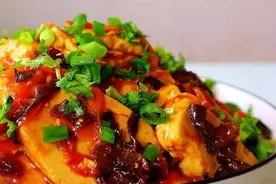 味道鲜美的鱼香豆腐，这样做出来，一个菜能吃三碗米饭，鱼香豆腐图片