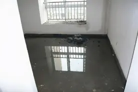 房屋漏水真烦人，老师傅教你一招滴水不漏，不花钱就能解决图片