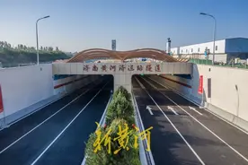 万里黄河第一隧通车！人类首次穿越地上“悬河”，每掘进一米都“步步惊心”图片
