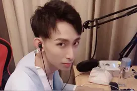王者荣耀：梦泪到底多有钱？住别墅不算啥，看到他的路由，打扰了图片