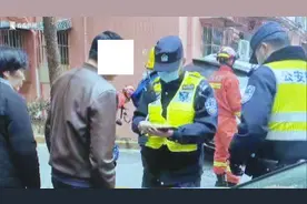 天钥桥南路：小区内轿车撞击骑车人 骑车男子不幸身亡图片