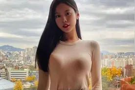 小说：邻居姐姐对我毫无防备，把隐秘的爱情经历都向我敞开了心扉图片