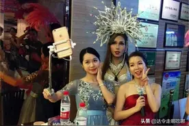 咋区分“人妖”和女人？三招练成火眼金睛，网友：看得眼睛都直了图片