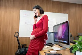 高龄怀孕生娃危害大？英国研究：女性35岁后生的孩子更聪明图片