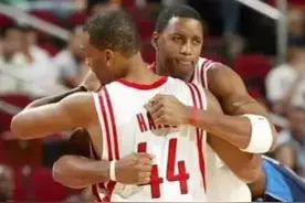 NBA历史最矮的首发中锋，励志典范海爷海耶斯图片