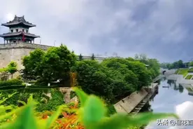 《城墙赞》少儿群口快板表演图片