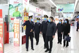 太原市纪委监委驻市卫健委纪检监察组督查我市进口冷冻食品集中监管总仓和商超疫情防控工作图片