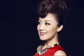 玖月奇迹夫妻合影，郎才女貌天造地设的一对，幸福满满让人羡慕图片
