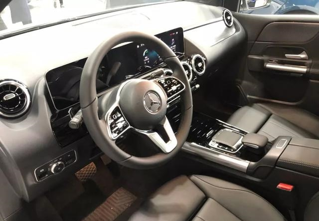 2020款奔驰B200时尚型测评：内饰豪华，实用性强悍