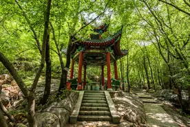 辽宁有座避暑城市，晚上要穿薄外套，这些景区冷门少人知图片