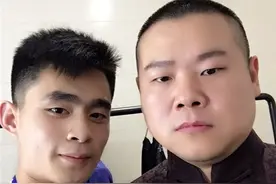 岳云鹏又被助理冲冲敷衍，只能呵呵满屏无奈，尚筱菊成师父棉袄图片