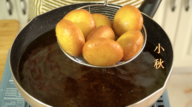 1,红糖白糖均可做法:1,首先我们来搞清楚烫面油炸糕的原理,就是面粉