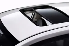 汽车天窗用不用贴膜，如何辨别图片