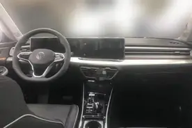 全新凌渡首次亮相，侧面尾部颜值满分，车头不再套娃，却丑出天际图片