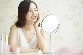 预防鱼尾纹的4个小妙招，胜过美容术图片