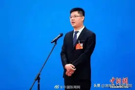 全国人大代表建议禁止为学生办信用卡及分期图片