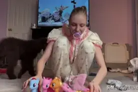 “巨婴网红baby”，每天穿纸尿布度日, 靠四百个网友养活自己!图片