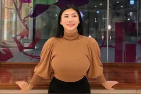 50岁阿姨被20岁小鲜肉倒追，坚持健身改变了她图片