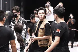 封杀！中国演出行业协会对张哲瀚发出从业抵制，称其伤害民族感情图片