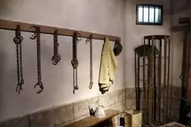 “点天灯”有多可怕？董卓是第一位受刑的人，有一女子也经历过图片