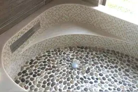 我家用红砖砌浴缸，成本不到800，完工后老婆开心极了图片