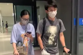 吴敏霞官宣二胎后首次露面，婚后做自媒体，两口子年赚千万元图片