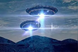 波兰男子意外拍下多张UFO照片，画质清晰可见移动轨迹，令人称奇图片