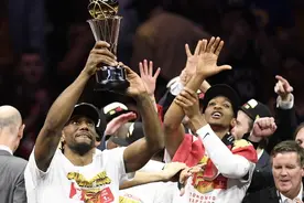 19年总决赛，伦纳德算不算单核带队夺冠？看了队友的数据你就懂图片