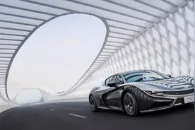 80万新能源超跑打骨折，补贴补出来的，这波还回去？图片