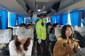 乘坐大客车安全指南，这些你必须知道！图片