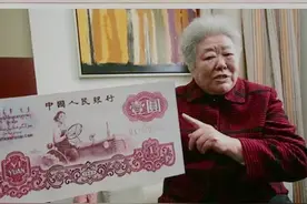 新中国第一代女拖拉机手：当初开荒时，狼就跟在后面捡老鼠吃图片