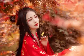 故事：侧妃常服避子汤却怀孕，七年无子的太子妃，封后前自请下堂图片