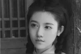 17岁女学生嫁给54岁老人，身怀六甲16次，只因丈夫想要儿子图片
